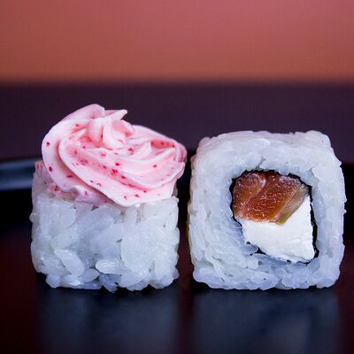 Лава с лососем в SushiShark по цене 449 ₽