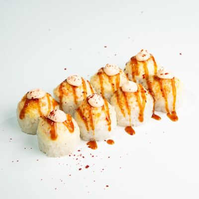 Запечённый ролл с лососемв ЁБИСАН по цене 1049 ₽