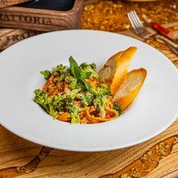 Паста Pollo Verde в Iris