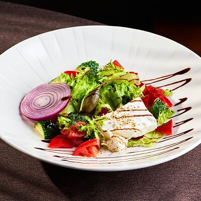 Салат Греческий в База по цене 1050 ₽