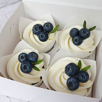 Капкейки с голубикой в Премиум торт по цене 1600 ₽