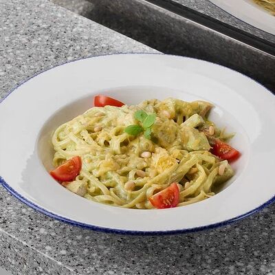 Паста с курицей и соусом Песто в People по цене 560 ₽