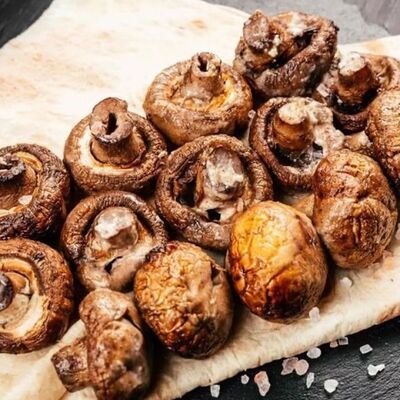 Шампиньоны на мангалев Вкусный домик по цене 640 ₽