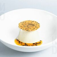 Гречишная панна котта с чипсом из кунжута в КИDO