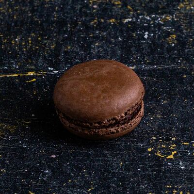 Шоколадный макарун в Пекарня Буханка по цене 75 ₽