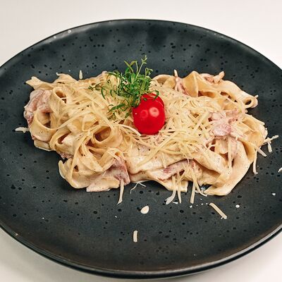 Паста карбонара в Клевая блиновая по цене 400 ₽