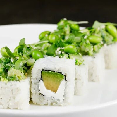 Ролл с авокадо в Пхипхи по цене 380 ₽