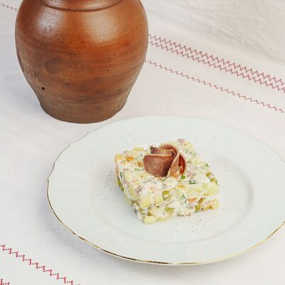 Оливье с языком в Трактиръ Кадриль по цене 572 ₽