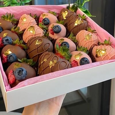 Набор Радость в Клубника в шоколаде Chocoberry Place по цене 2850 ₽