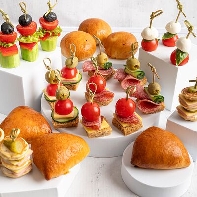 Мини-фуршет в KanapeFest по цене 6210 ₽