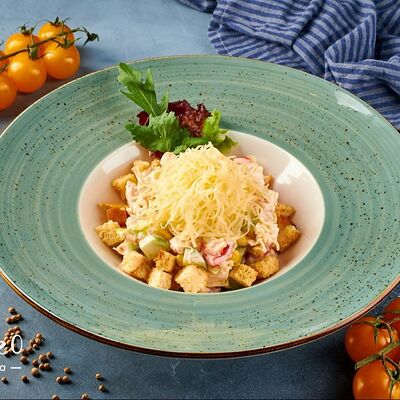 Салат Чикин пай в Чайхана Фаррух по цене 530 ₽