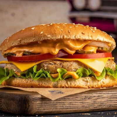 ЧикенБургер в GizBiz Burger Halal по цене 489 ₽