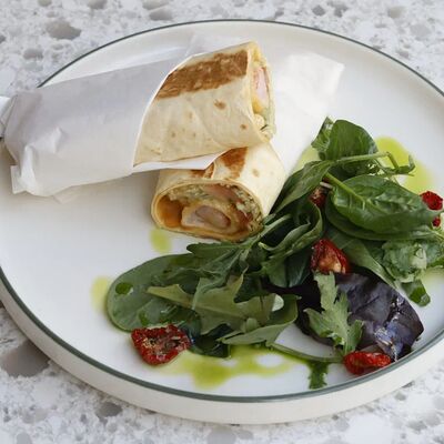 Ролл с креветкой в Cream Soda по цене 650 ₽