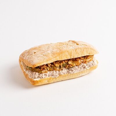 Сэндвич с тунцом, сливочным сыром и пастой из фасоли в Британские Пекарни по цене 420 ₽