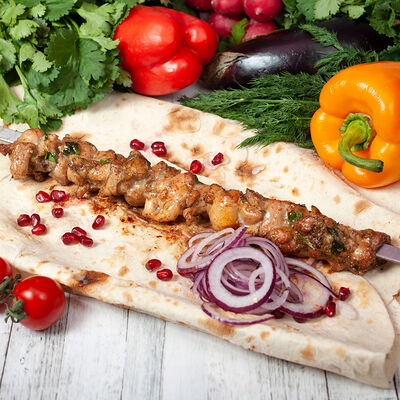 Шашлык из куриного филе бедра в Шашлычок по цене 430 ₽