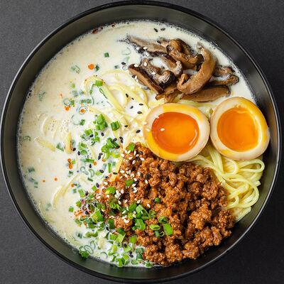 Тан Тан рамен в Joly Woo по цене 800 ₽