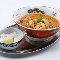 Том-ям рамен в Bar 812