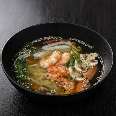 Суп Суимоно в Loca Pizza по цене 680 ₽