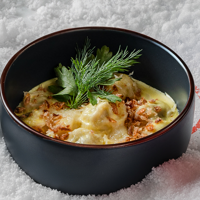 Пельмени в сливочном соусе в Ермолаевъ спорткомитет по цене 450 ₽