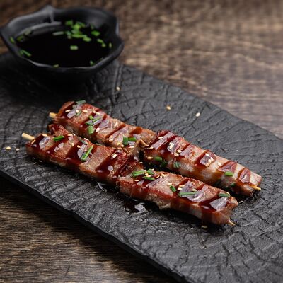 Шашлычок из тунца в Суши & Саке Izakaya Bar по цене 646 ₽