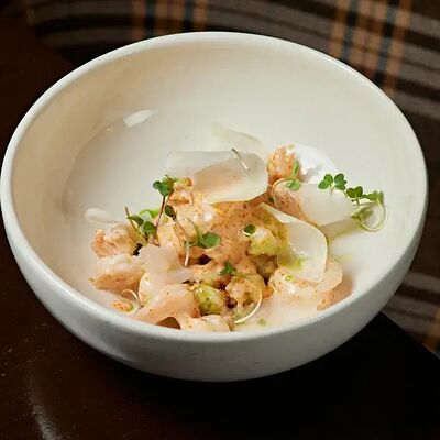 Креветки в сливочном соусе с цветной капустой в Chester по цене 737 ₽