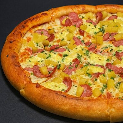 Пицца Деревенская в Sandwich club по цене 520 ₽