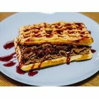 Сырные вафли с говядиной в Маленькая Флоренция