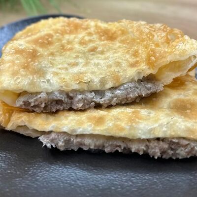 Чебурек с Говядиной в Чебурек номер 1 по цене 250 ₽