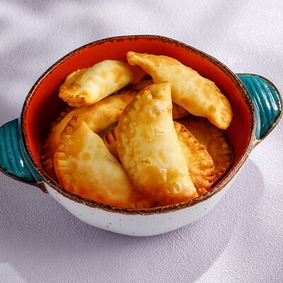 Мини-чебуреки в Чайхана Пахвала по цене 540 ₽