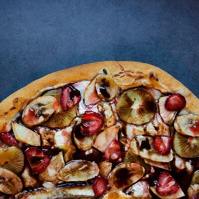 Фруктовая пицца в Тобико по цене 1200 ₽