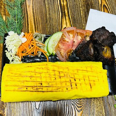 Шаурма с кониной в сырном лаваше в Шаурма86 по цене 550 ₽