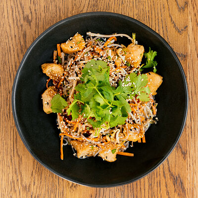 Фунчоза с курицей в SUBZERO по цене 650 ₽