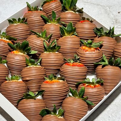 Клубника в шоколаде набор Бельгийская любовь №25 в Клубника в шоколаде Simple Berry по цене 6990 ₽