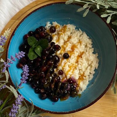 Каша рисовая Черная смородина в Вкус кофе по цене 330 ₽