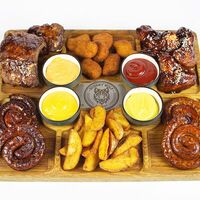 Мясное ассорти в Hungry Wolf Bar