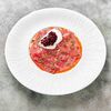 Татаки из тунца с копченым йогуртом и брусникой в GASTROFISH по цене 700