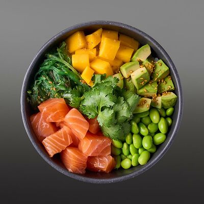 Поке с лососем в OUGI по цене 1350 ₽