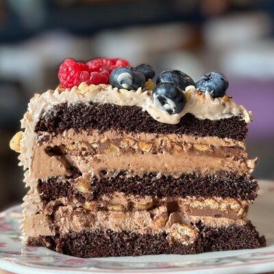 Ferrero cake в Friends Forever Botanica по цене 890 ₽