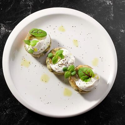 Сырники со шпинатом и моцареллой в Anooka по цене 515 ₽