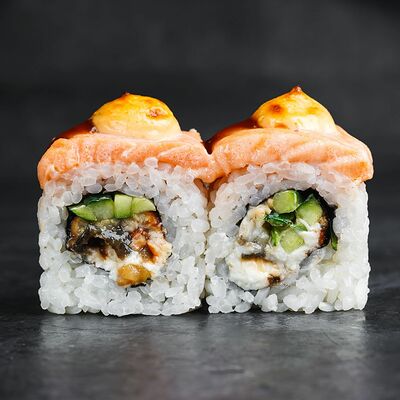 Фило хот в Tsunami по цене 550 ₽