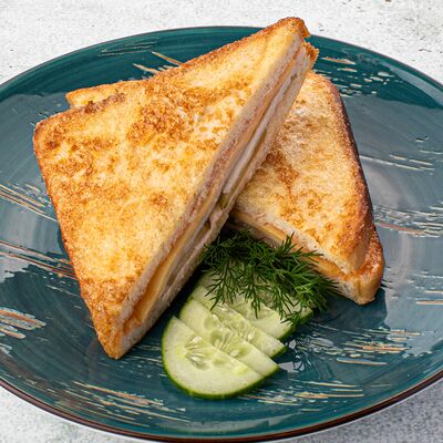 Французский тост с курицей в Трикатель по цене 149 ₽