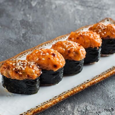 Запеченный суши-сет в Пряности & Радости на Васильевском по цене 600
