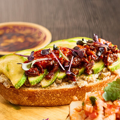 Брускетта с овощами гриль в Честертон по цене 410 ₽