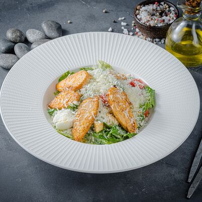 Цезарь с куриным филе в Encore Cafe по цене 1020 ₽