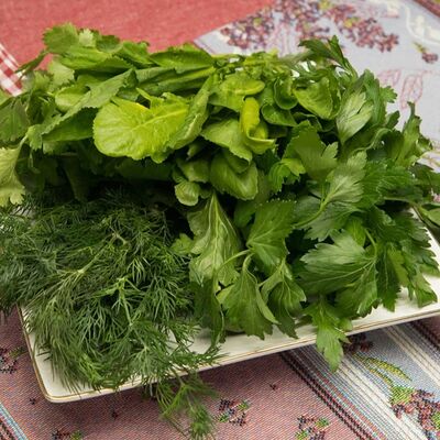 Свежая зелень в Гурман студия по цене 400 ₽