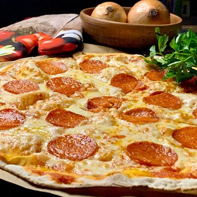 Пепперони большая в Марсель по цене 800 ₽