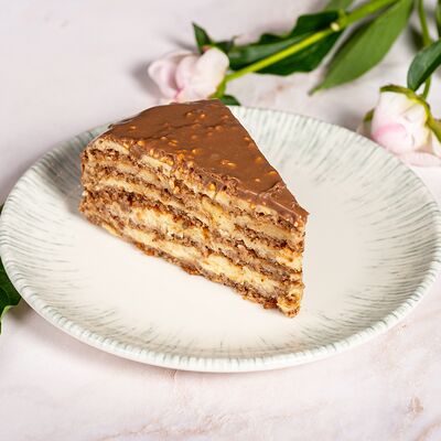 Торт Шоколадно-ореховый в Мускат по цене 390 ₽