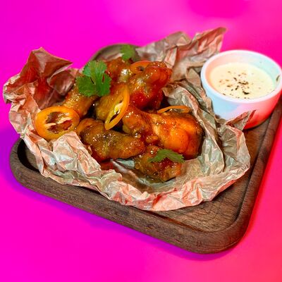 Крылья BBQ в ROOF по цене 650 ₽