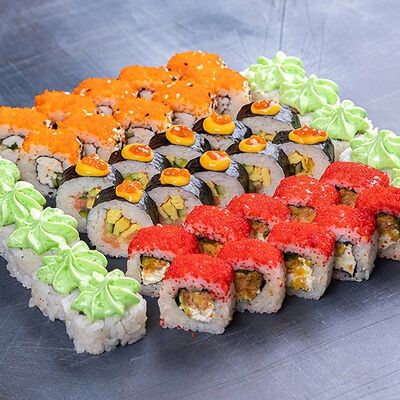 Хит сет в SushiDays по цене 1111 ₽