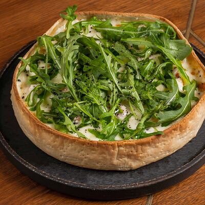 Gorgonzola Pear Deep Dish в The 312 по цене 2600 ₽